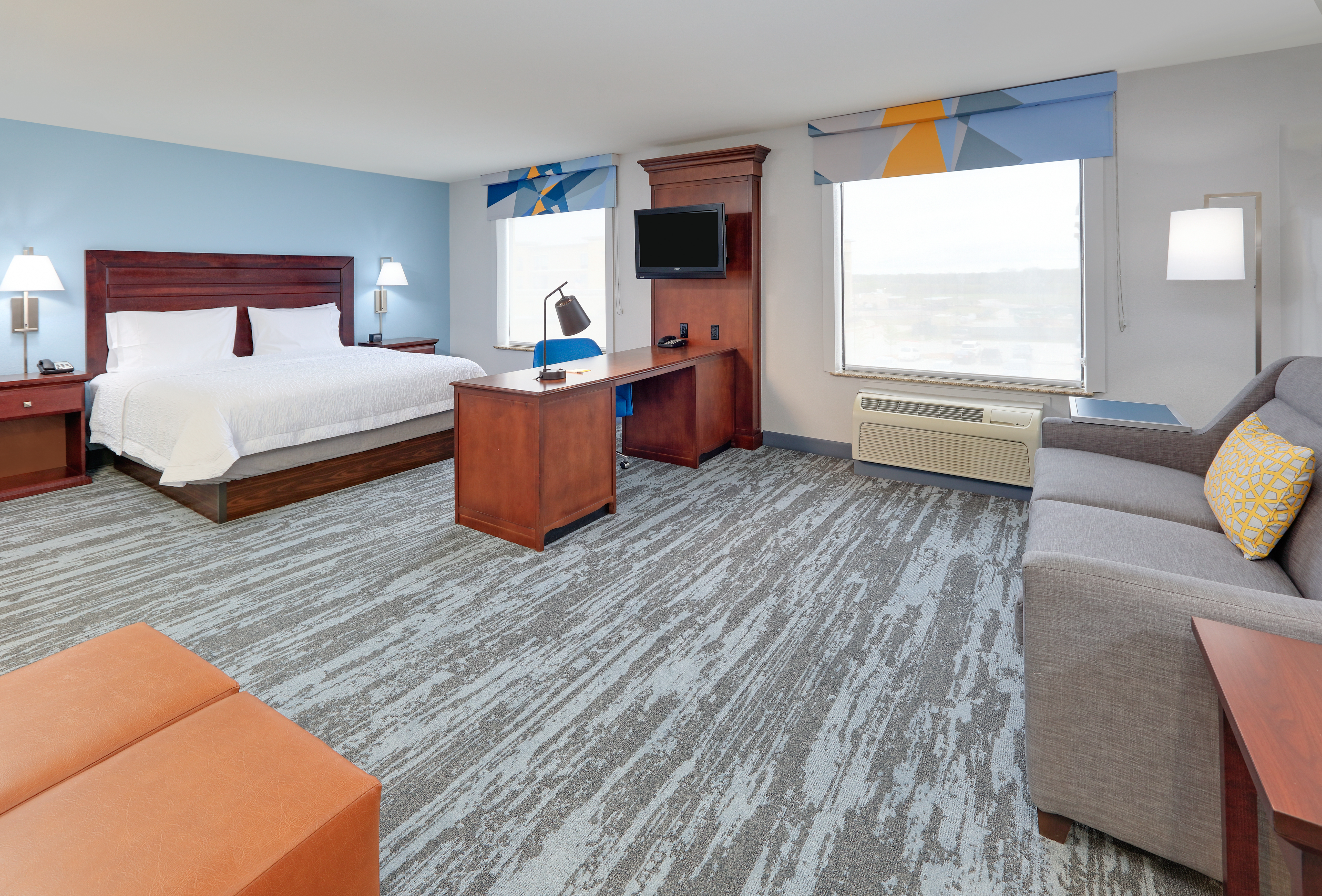 Hampton Inn & Suites Dallas-Arlington South Starts The New Year With Top-To-Bottom Renovation